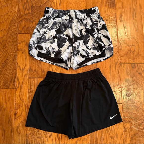 Nike Pants - Athletic Shorts Bundle {2 Pairs} Nike & Avia Black and White Size Medium